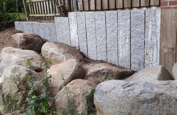 Pallisaden Naturstein in Hamburg