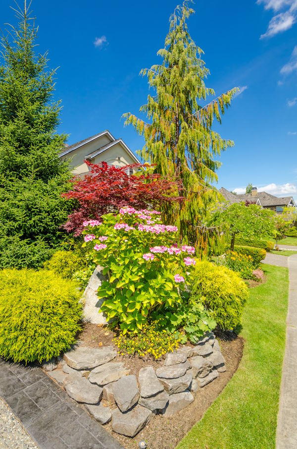 Gartenpflege durch Stintmann GalaBau